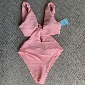 NÉE Cupshe one piece pink bathing suit